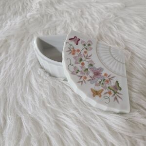 Vintage Jewlery Box/ Storage Avon